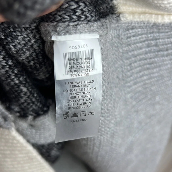 VINCE CAMUTO Color Block Animal Print Cozy V Neck Button Down Cardigan Sweater - Picture 11 of 13